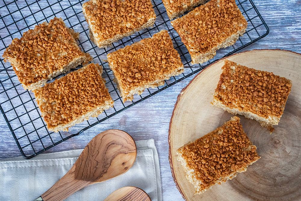 Handmade Biscoff Flapjack with caramelized biscuit flavor and crunchy crumb topping, vegan-friendly snack